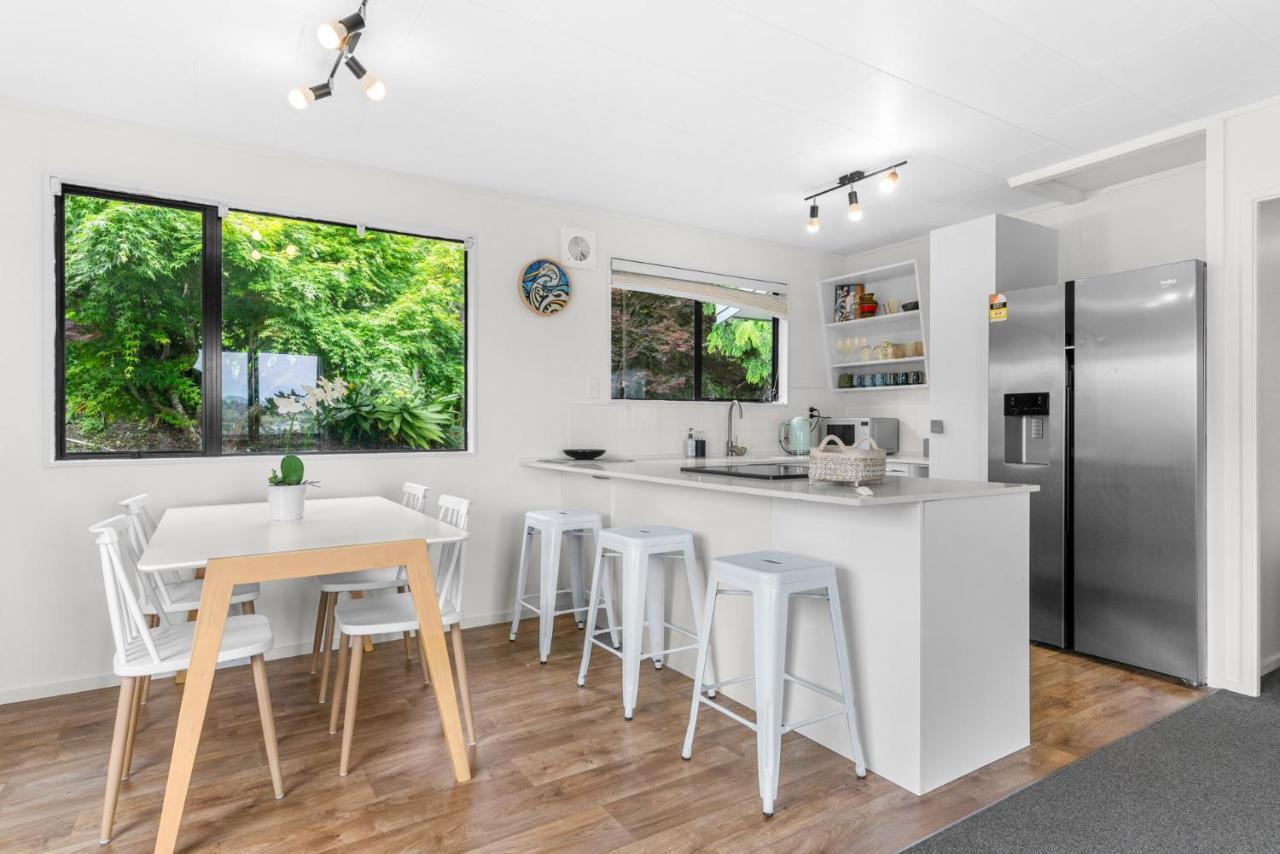 Sunrise Point - Snells Beach Holiday Home Bagian luar foto