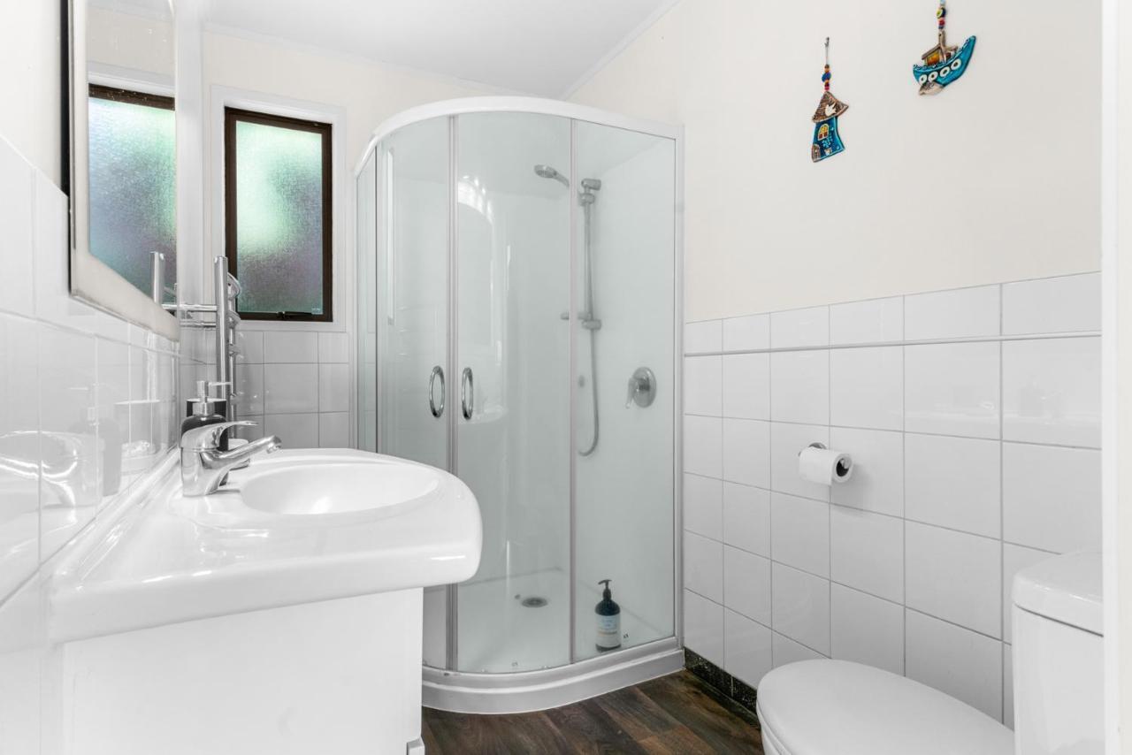 Sunrise Point - Snells Beach Holiday Home Bagian luar foto